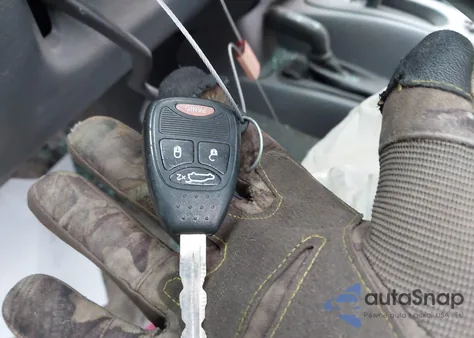 2005 Jeep Liberty Sport из США, поврежденный, VIN 1J4GL48585W695663